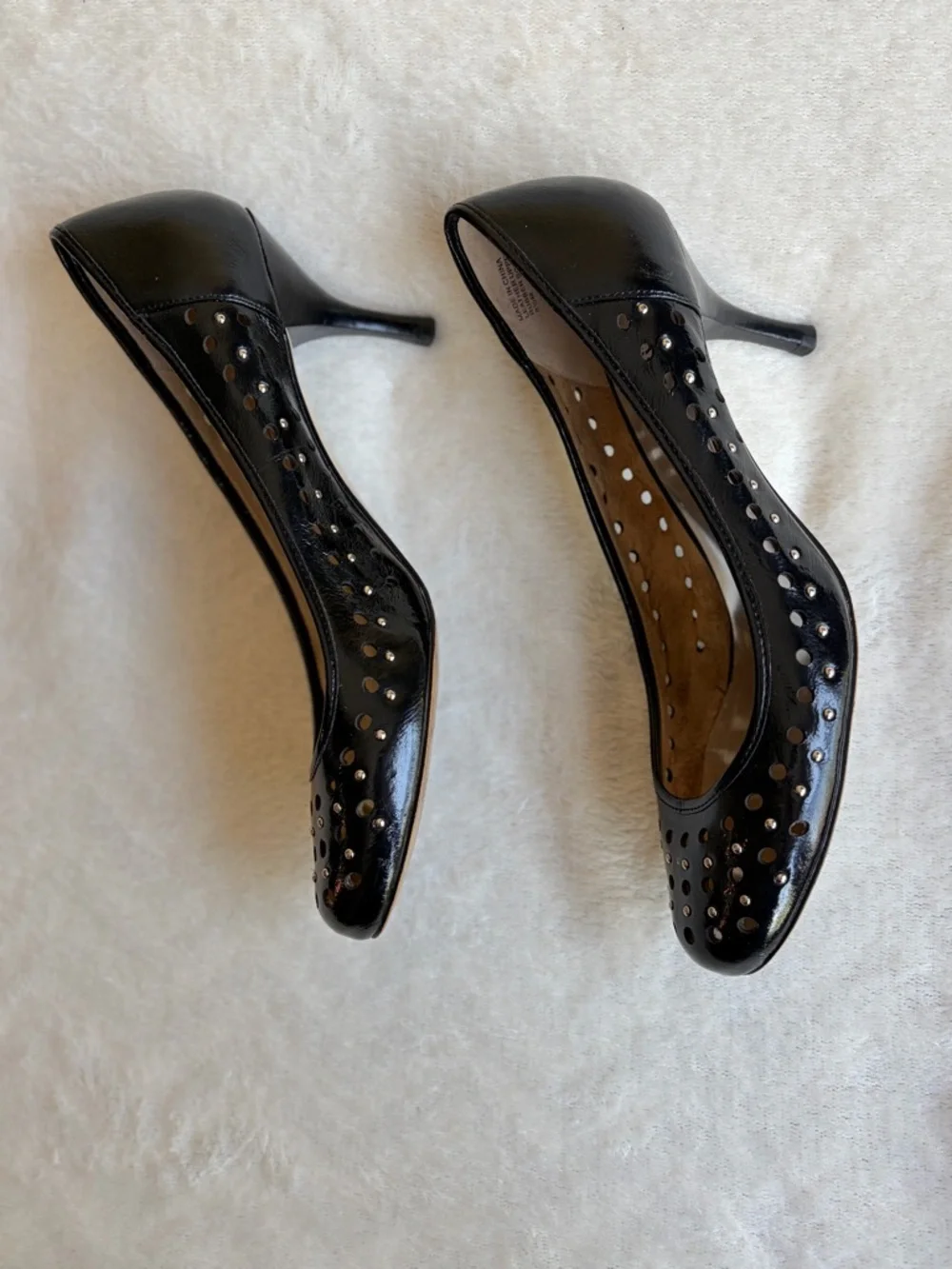 MICHAEL Michael Kors Black Studded Leather Round Toe Pumps Women's‎ Size 8.5M